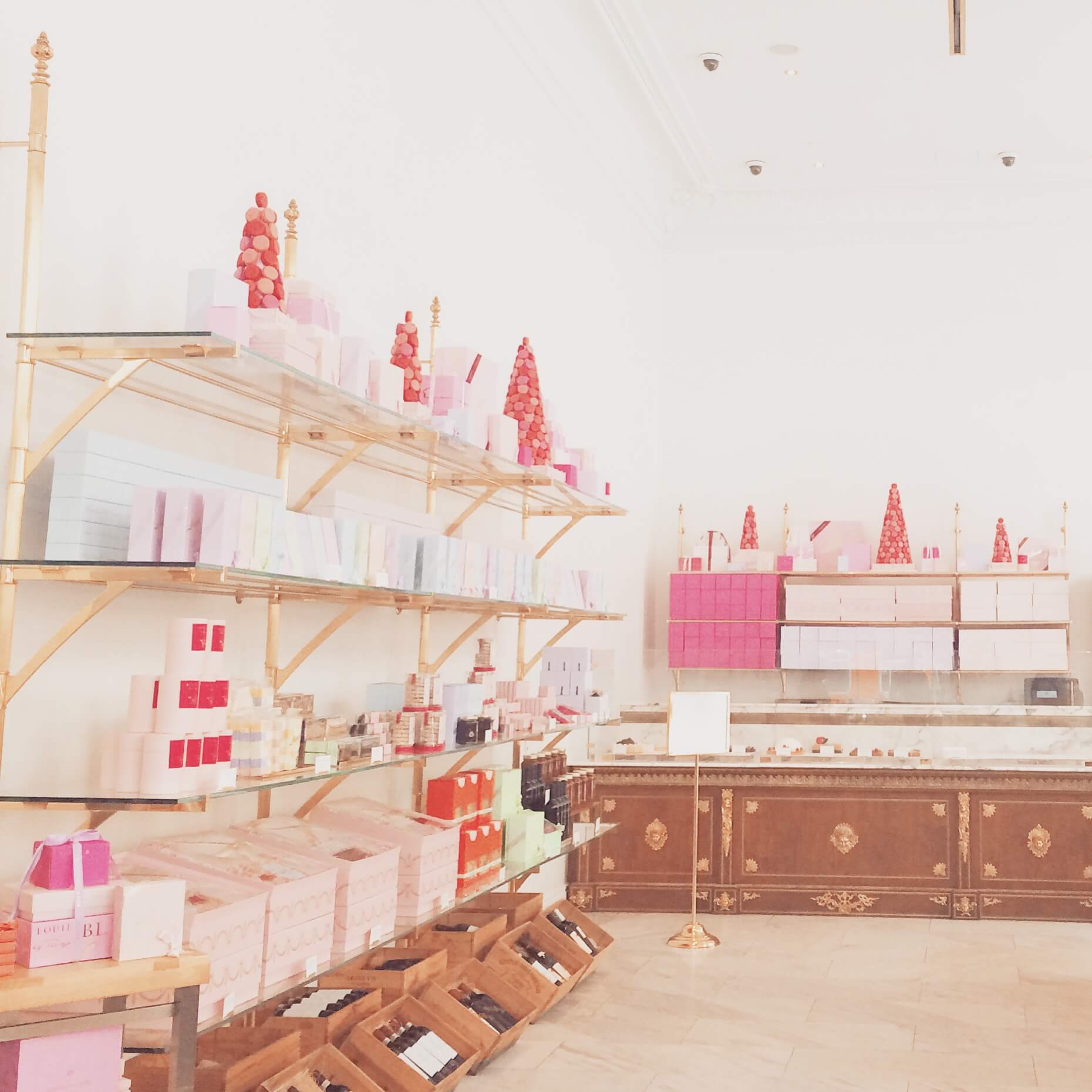 Bottega Louie, Macarons Et Patisseries So Frenchy